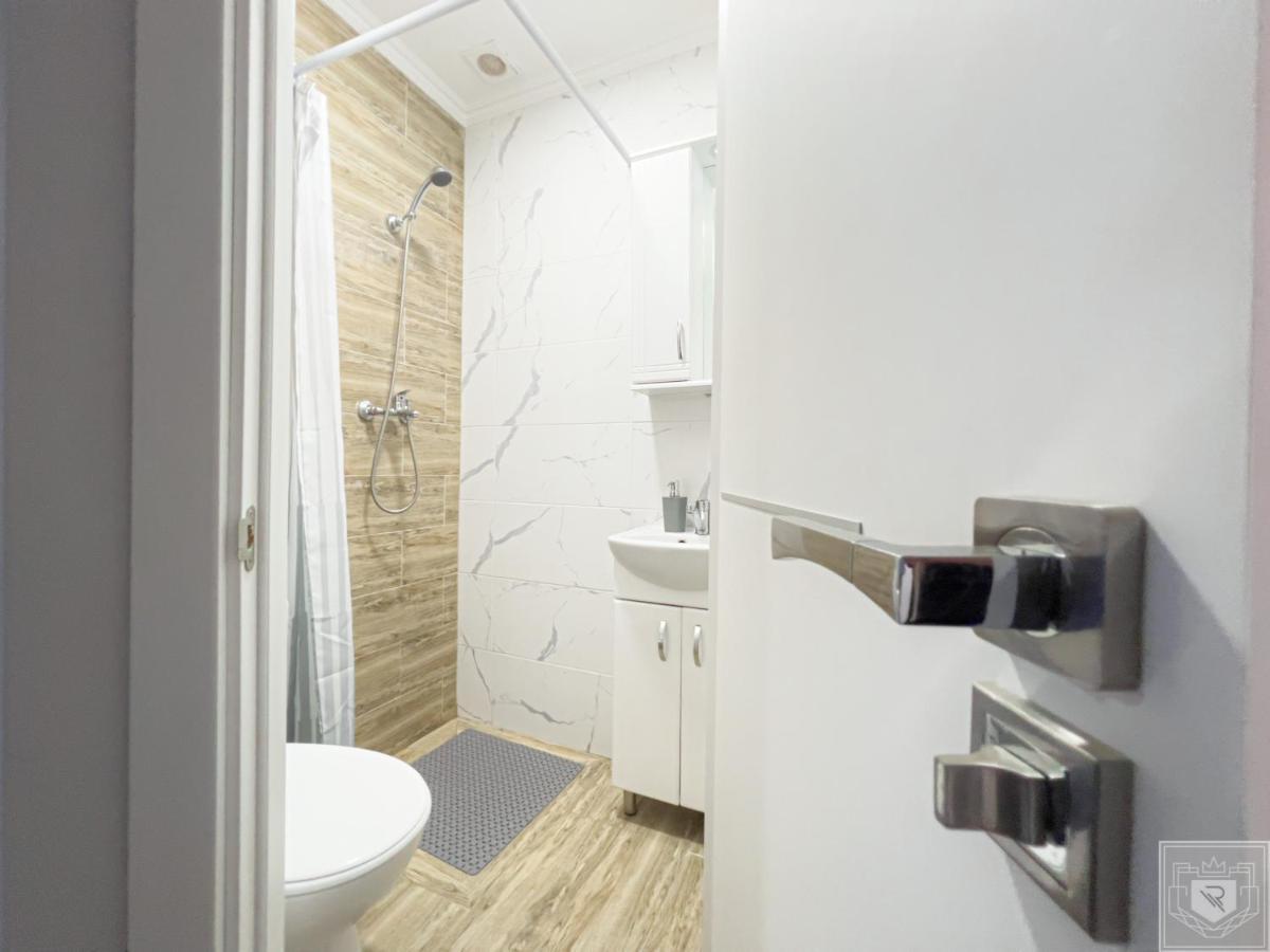 Renthouse Apartments Sleep&Go #1 Chisinau Ngoại thất bức ảnh